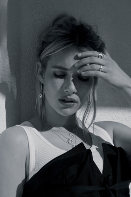 Emma Roberts by Dennis Leupold for FRED Campaign // 2021 фото №1296999