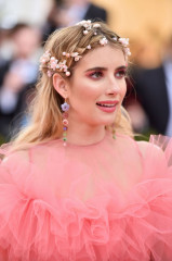 Emma Roberts – 2019 Met Gala фото №1169656