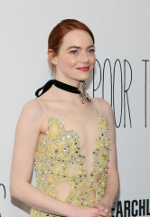 Emma Stone at "Poor Things" Premiere in New York 12/06/23 фото №1382605