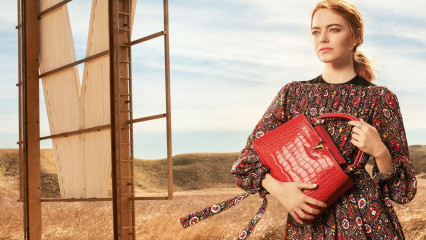 Emma Stone – Photoshoot for Louis Vuitton Pre-Fall 2018 Collection фото №1095638