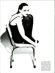 Estella Warren ~ Vogue Italia August 1995 by Ellen von Unwerth фото №1383567