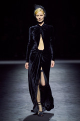 Eva Herzigova - Blumarine Fall/Winter 2022 Fashion Show in Milan фото №1338778