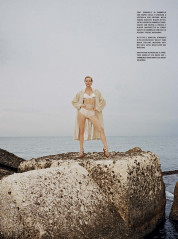 Eva Herzigova for Vogue Italia // October 2020.  фото №1278281