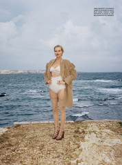 Eva Herzigova for Vogue Italia // October 2020.  фото №1278275