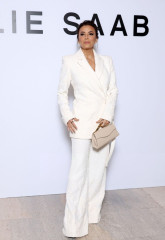 Eva Longoria – at Elie Saab S/S 2025 Fashion Show PFW фото №1411387
