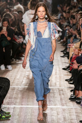 Isabel Marant Spring/Summer 2020 Fashion Show in Paris фото №1223544