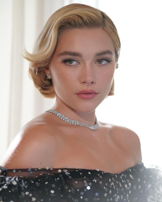 Florence Pugh by Greg Williams for 79th Venice Film Festival 09/05/2022 фото №1355407