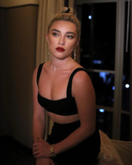 Florence Pugh by Alex Babski for 'The Wonder' Screening and Q&amp;A in LA 11/21/2022 фото №1363270