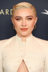 Florence Pugh at AFI Awards Luncheon in Los Angeles 01/12/24 фото №1385144