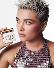 Florence Pugh for VALENTINO BEAUTY фото №1384048