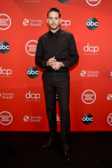 G-Eazy - American Music Awards in Los Angeles 11/22/2020 фото №1283386