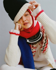 Gigi Hadid for Guest In Residence Winter 2024  фото №1410998