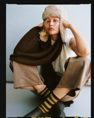 Gigi Hadid ~ Guest In Residence Winter 2024 by Matteo Montana фото №1406389