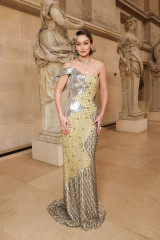 Gigi Hadid – at Le Grand Dinner Du Louvre Paris, March 2025 фото №1413463