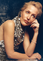 Gillian Anderson by Charlotte Hadden for InStyle || March 2021 фото №1289379