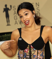 Gina Rodriguez – 2018 SAG Awards in LA фото №1033765