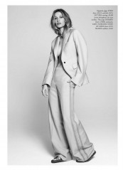 GISELE BUNDCHEN in Harper’s Bazaar Magazine, Australia April 2020 фото №1250189