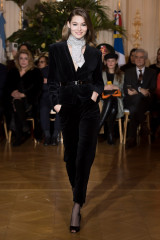 Grace Elizabeth - Vanessa Seward Fall/Winter 2018 Fashion Show in Paris фото №1056466