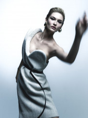 Grace Elizabeth ~ Vogue Turkey 02.2024 by Yulia Gorbachenko фото №1388043