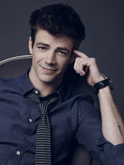 Grant Gustin фото