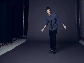 Grant Gustin фото