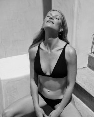 Gwyneth Paltrow - G. Label Swimwear Collection Summer 2019 фото №1176965