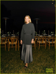 Gwyneth Paltrow - Goop By The Beach in Montecito, California 10/26/2019 фото №1229693