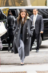 Hailee Steinfeld-Arrives at Siriusxm Studios in New York фото №1323754