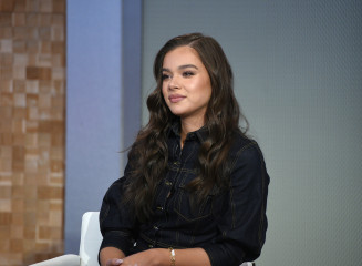 Hailee Steinfeld-Good Morning America фото №1324222