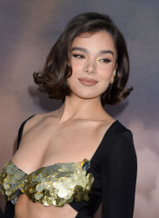 Hailee Steinfeld – at “Arcane” Season 2 Premiere in Los Angeles фото №1405866