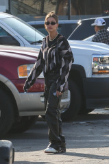 Hailey Rhode Bieber - Shopping in West Hollywood 11/02/2021 фото №1320654