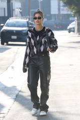Hailey Rhode Bieber - Shopping in West Hollywood 11/02/2021 фото №1320657