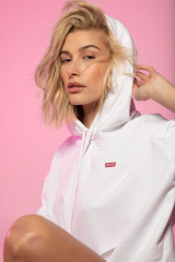 Hailey Rhode Bieber – Photoshoot for Levi’s, April 2019 фото №1158305