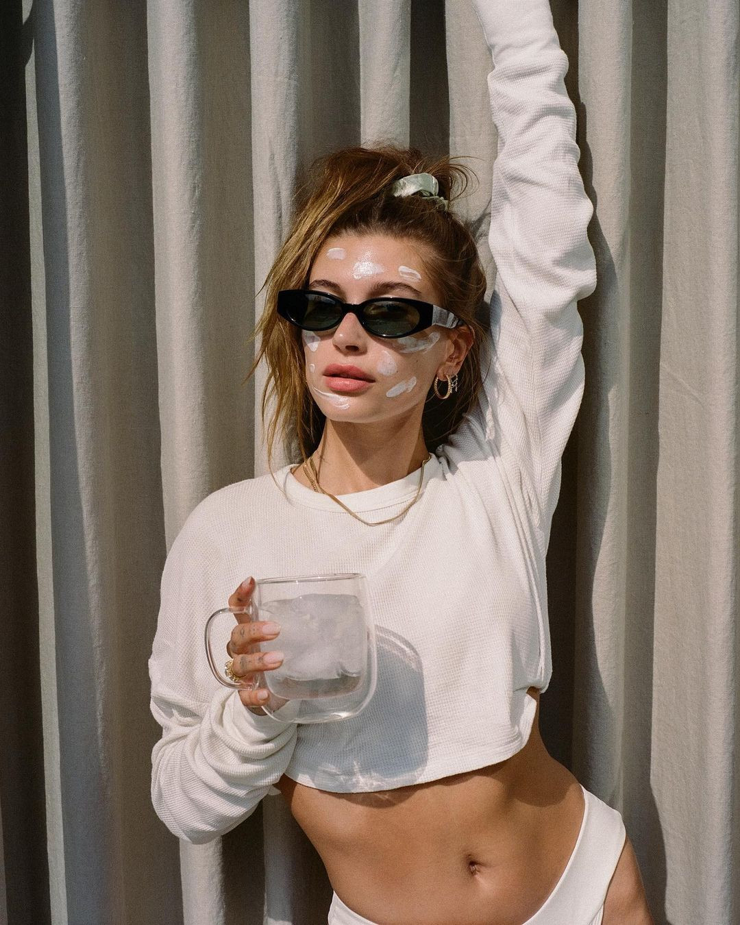 Хейли Болдуин (Hailey Baldwin)