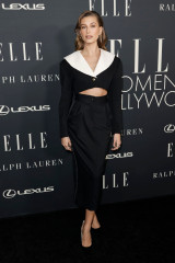 Hailey Baldwin - Elle's 27th Annual Women in Hollywood Celebration 10/19/2021 фото №1317230