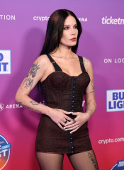 Halsey - Bud Light Super Bowl Music Fest in Los Angeles 02/10/2022 фото №1337186