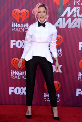 Halsey – 2019 iHeartRadio Music Awards фото №1153018