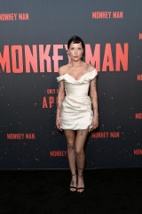 Halsey - Monkey Man Screening in Hollywood фото №1392622