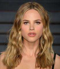 HALSTON SAGE at 2017 Vanity Fair Oscar Party in Beverly Hills 02/26/2017 фото №943889