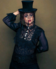 Helena Bonham Carter by Matt Holyoak Carter for 'S Moda' // 2020 фото №1278775