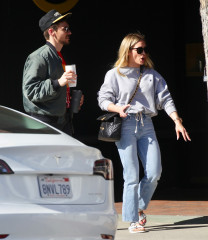 Hilary Duff is seen in Studio City // 02.03.2020 фото №1276251