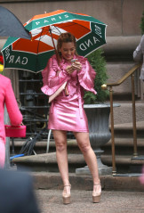 Hilary Duff in a Pink Ruffled Dress – New York 4/17/2017 фото №956782