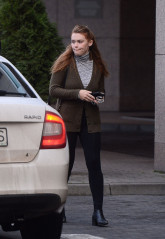 Holland Roden – Leaves Her Hotel in Warsaw фото №1024193