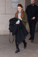 Holland Roden – Leaves Her Hotel in Warsaw фото №1024195