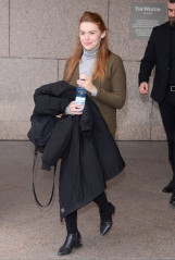 Holland Roden – Leaves Her Hotel in Warsaw фото №1024196