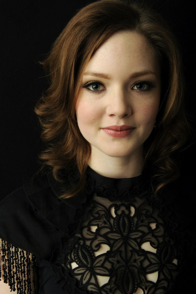 Холлидей Грейнджер (Holliday Grainger)