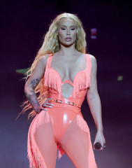 Iggy Azalea - Performs at 2024 Adult Video News Awards in Las Vegas фото №1386841