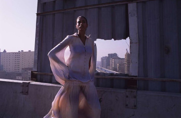 Imaan Hammam ~ HB US 092024 by Van De Wijngaard фото №1417067