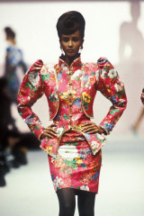 Iman for Emanuel Ungaro Haute Couture SS 1989 фото №1413870