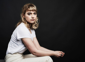 Imogen Poots – Deadline Studio Portraits at SXSW 2018 фото №1053291